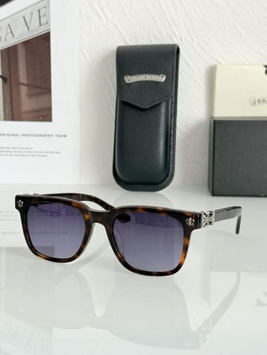Picture of Chrome Hearts Sunglasses _SKUfw73376299fw
